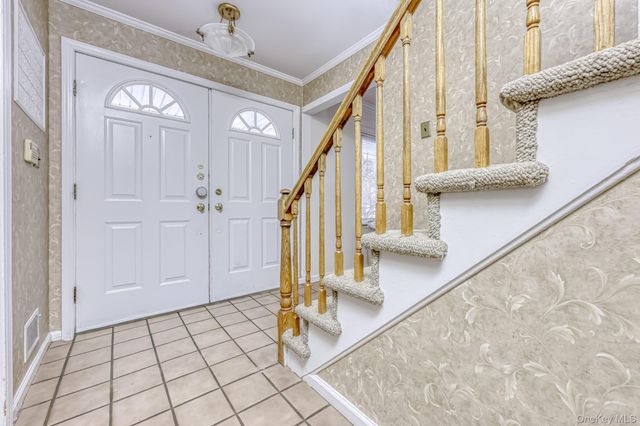 23 S Parker Drive, Monsey, NY 10952