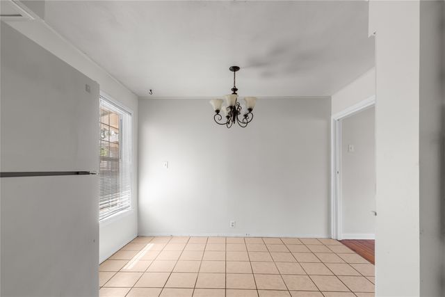 1710 W College Street, Sherman, TX 75092