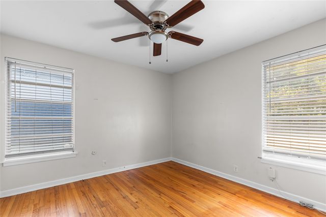 1710 W College Street, Sherman, TX 75092
