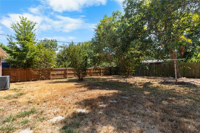 1710 W College Street, Sherman, TX 75092