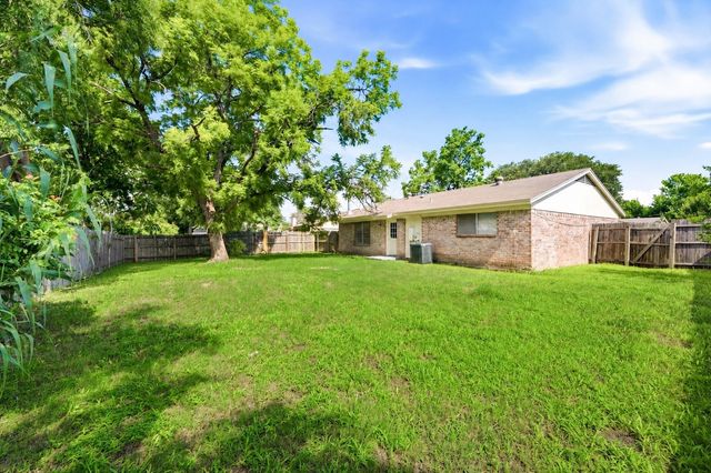 616 Reveille Road, Fort Worth, TX 76108