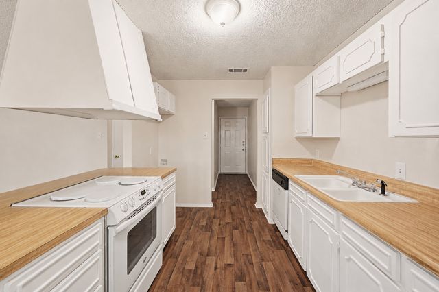 616 Reveille Road, Fort Worth, TX 76108