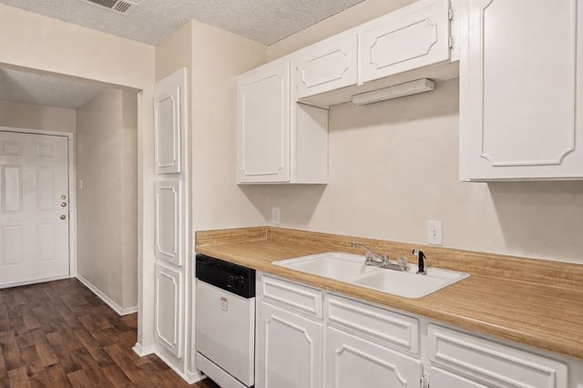 616 Reveille Road, Fort Worth, TX 76108