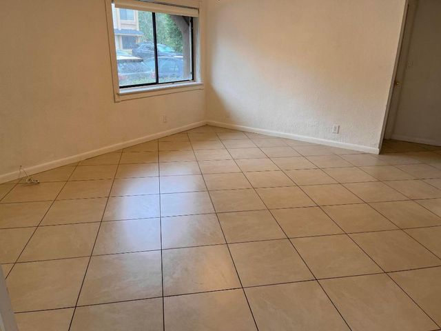208 Wimbledon Lake Drive 208, Plantation, FL 33324