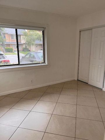 208 Wimbledon Lake Drive 208, Plantation, FL 33324