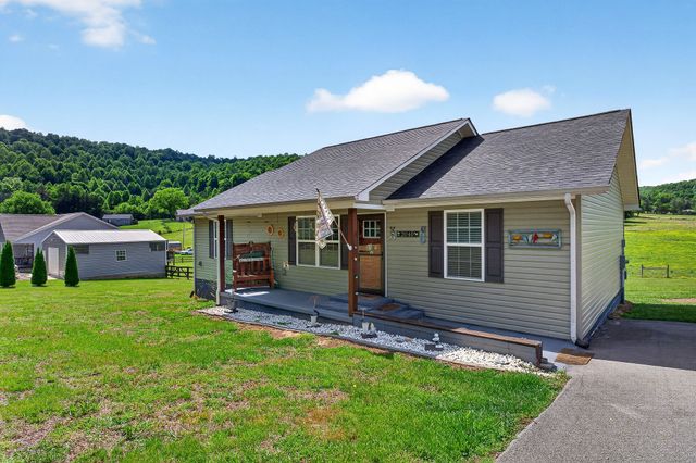 2040 Walker Cove Rd, Sparta, TN 38583