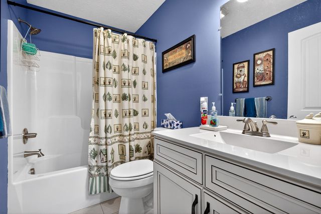2040 Walker Cove Rd, Sparta, TN 38583