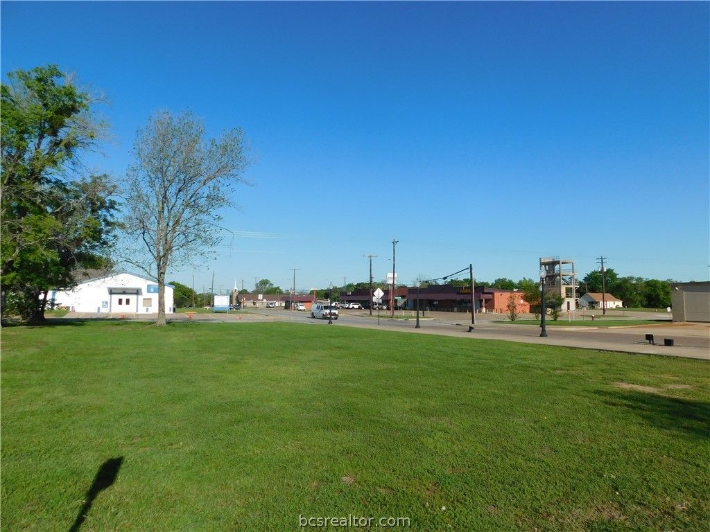 724 North Main Street, Bryan, TX 77803 — photo 2