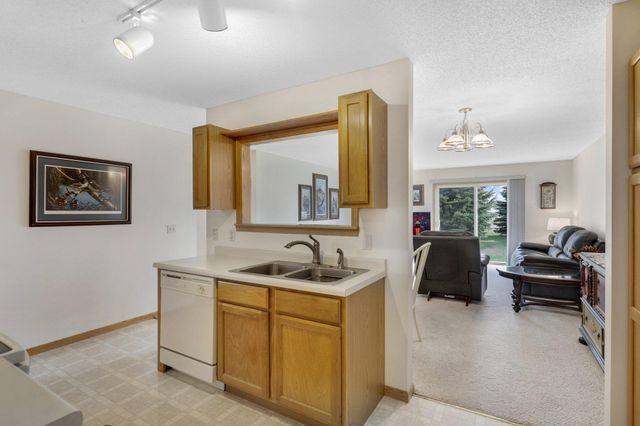 10450 64th Way NE, Albertville, MN 55301