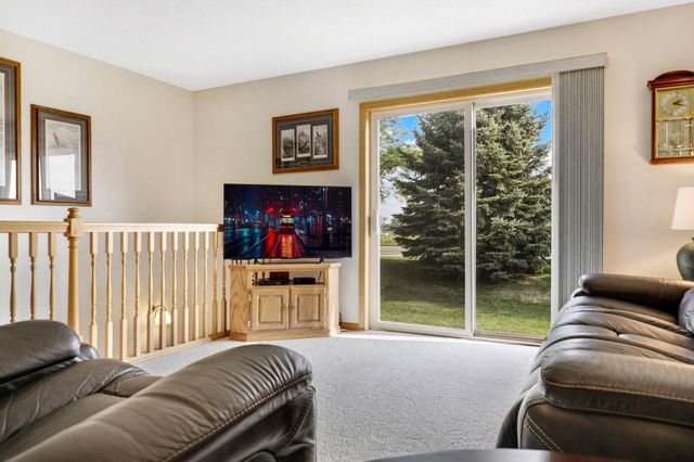 10450 64th Way NE, Albertville, MN 55301