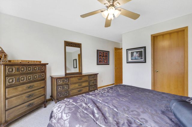 10450 64th Way NE, Albertville, MN 55301