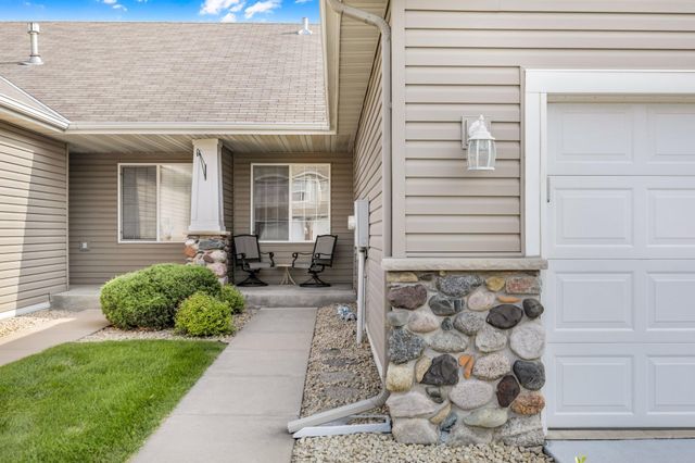 10450 64th Way NE, Albertville, MN 55301