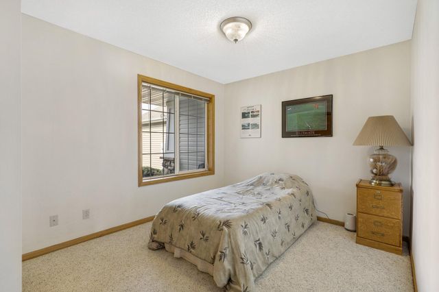 10450 64th Way NE, Albertville, MN 55301