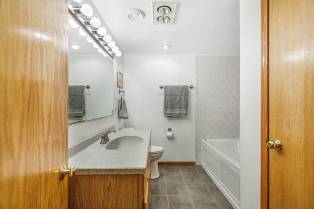 10450 64th Way NE, Albertville, MN 55301