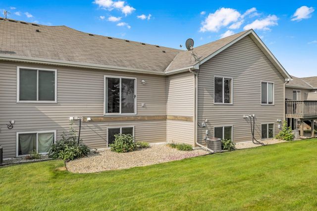 10450 64th Way NE, Albertville, MN 55301