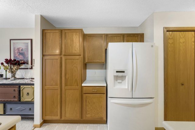 10450 64th Way NE, Albertville, MN 55301