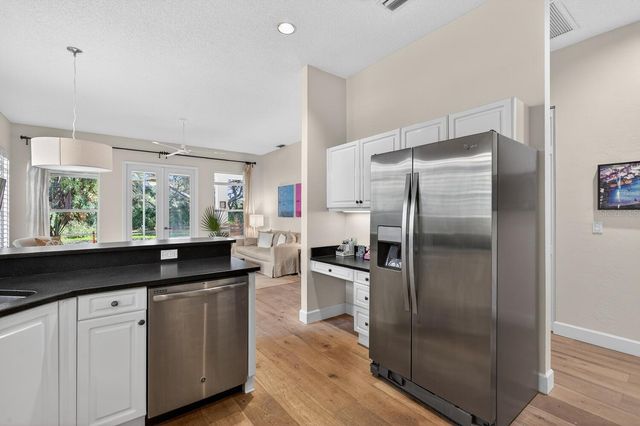 8 MONTERREY DRIVE, Palm Coast, FL 32137