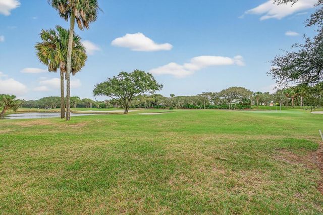 8 MONTERREY DRIVE, Palm Coast, FL 32137