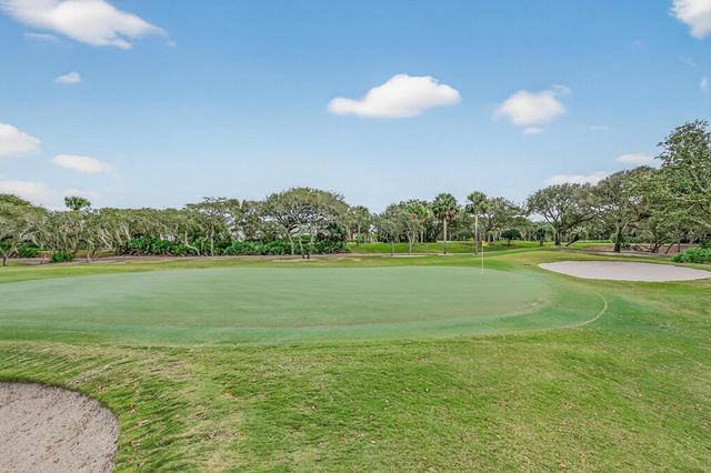 8 MONTERREY DRIVE, Palm Coast, FL 32137