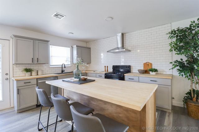 1716 S 1st Street, Broken Arrow, OK 74012