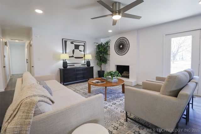 1716 S 1st Street, Broken Arrow, OK 74012