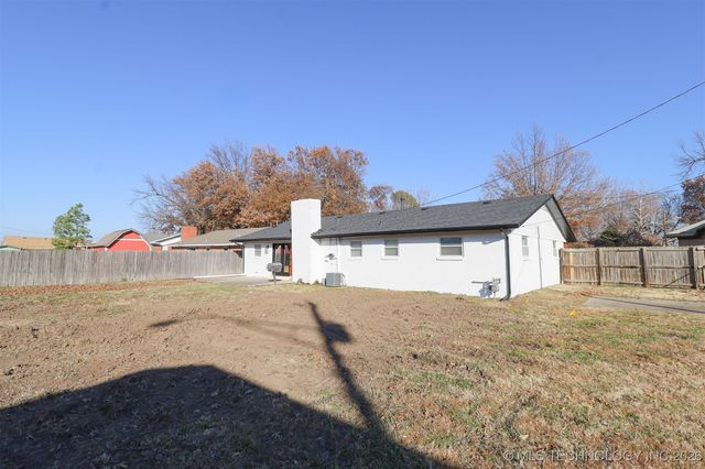 1716 S 1st Street, Broken Arrow, OK 74012