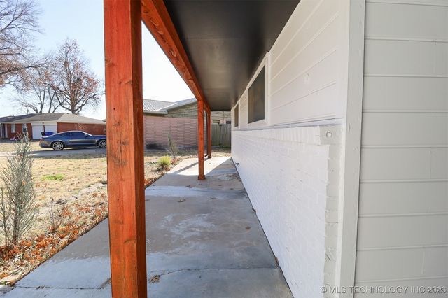 1716 S 1st Street, Broken Arrow, OK 74012