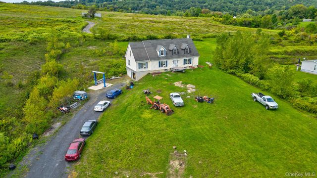 70 Mulberry Lane, Milton, NY 12547