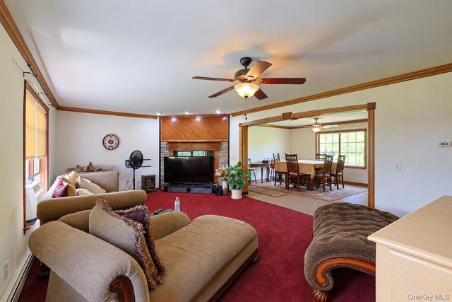 70 Mulberry Lane, Milton, NY 12547
