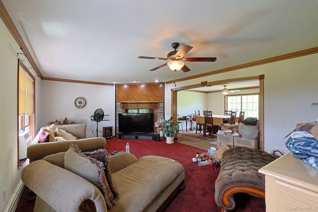 70 Mulberry Lane, Milton, NY 12547