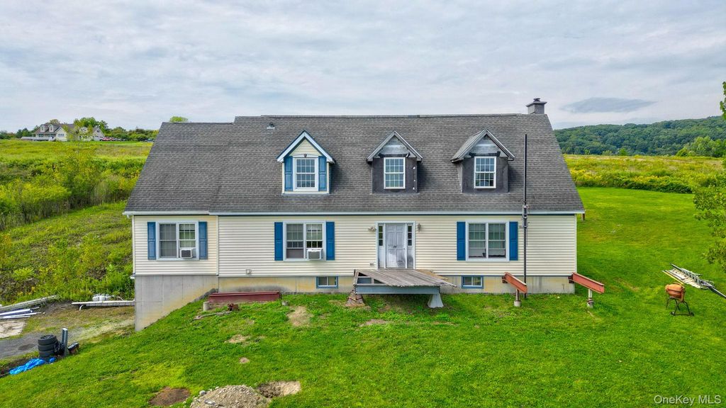 70 Mulberry Lane, Milton, NY 12547