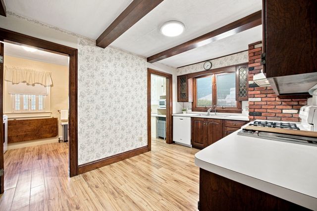 45 Ohio Ave, West Springfield, MA 01089
