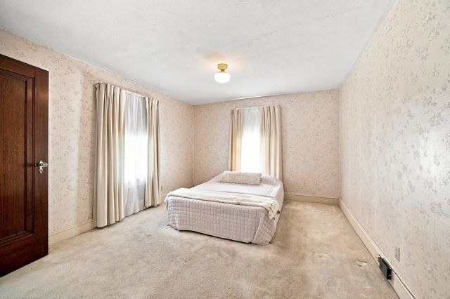 45 Ohio Ave, West Springfield, MA 01089