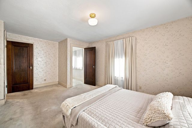 45 Ohio Ave, West Springfield, MA 01089