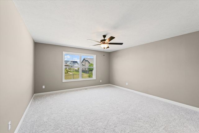 704 Isabella Drive, Mahomet, IL 61853