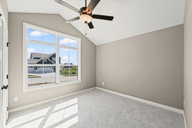 704 Isabella Drive, Mahomet, IL 61853