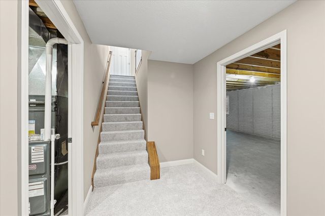 704 Isabella Drive, Mahomet, IL 61853