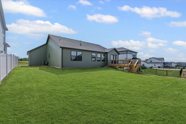 704 Isabella Drive, Mahomet, IL 61853