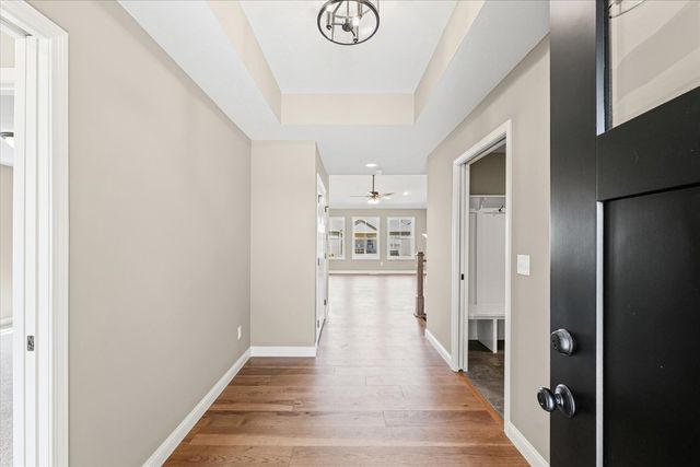 704 Isabella Drive, Mahomet, IL 61853