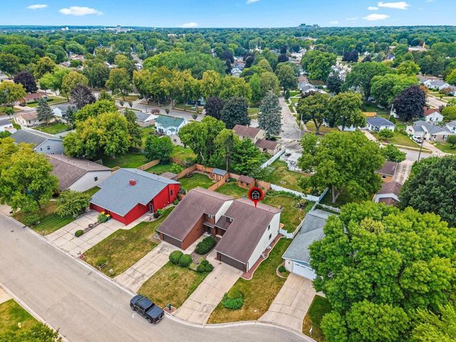 1043 COPPENS ROAD, Green Bay, WI 54303