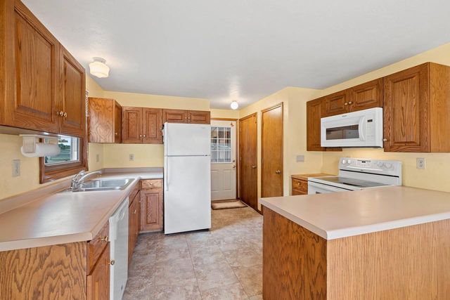 1043 COPPENS ROAD, Green Bay, WI 54303