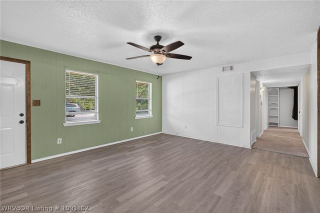 2908 Madeline Drive, Van Buren, AR 72956