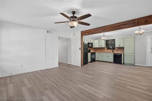 2908 Madeline Drive, Van Buren, AR 72956
