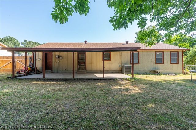 2908 Madeline Drive, Van Buren, AR 72956