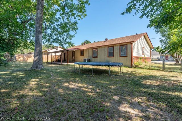 2908 Madeline Drive, Van Buren, AR 72956