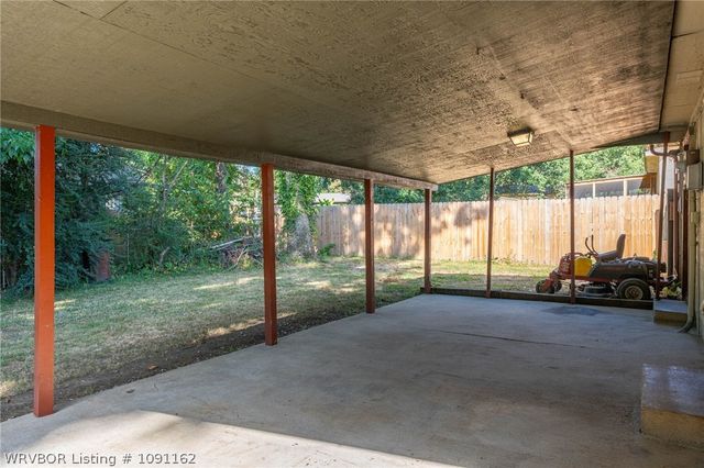 2908 Madeline Drive, Van Buren, AR 72956