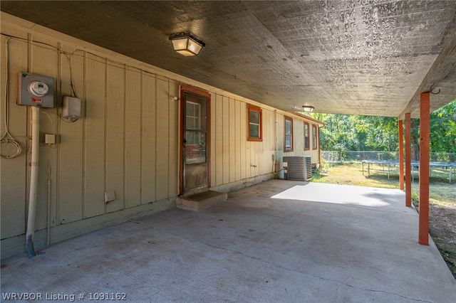 2908 Madeline Drive, Van Buren, AR 72956