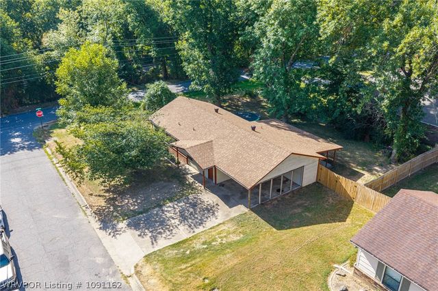 2908 Madeline Drive, Van Buren, AR 72956