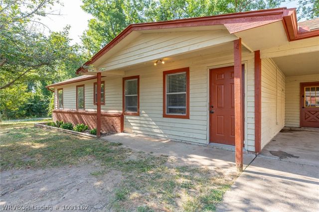 2908 Madeline Drive, Van Buren, AR 72956