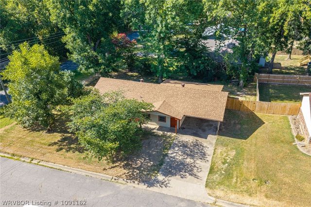 2908 Madeline Drive, Van Buren, AR 72956